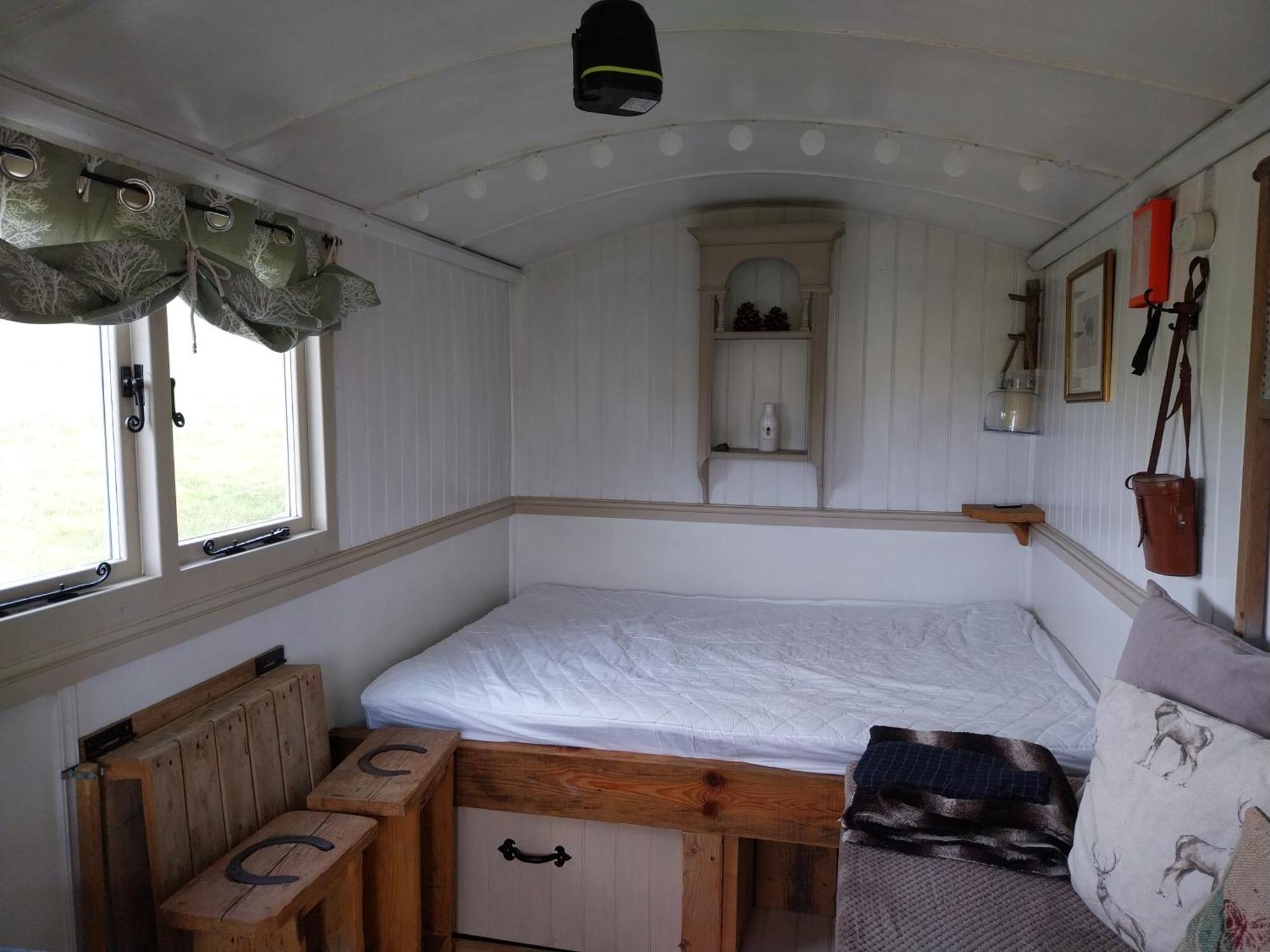 Meadowbeck - Shepherd Huts Fylingdales Экстерьер фото