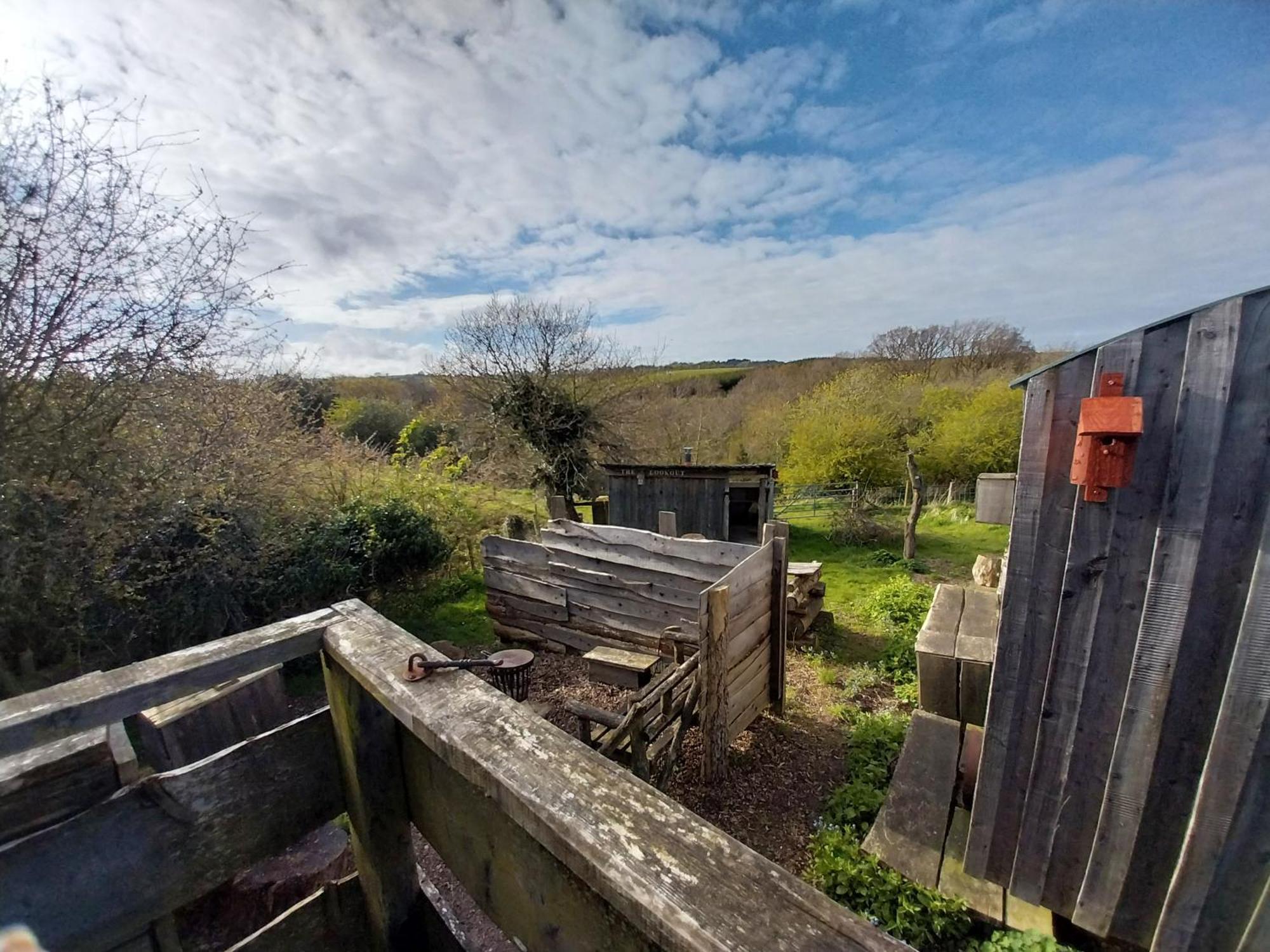 Meadowbeck - Shepherd Huts Fylingdales Экстерьер фото